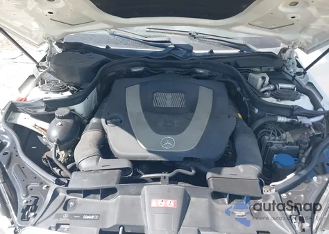 2010 Mercedes-Benz E 350 4Matic из США, поврежденный, VIN WDDHF8HB3AA176256